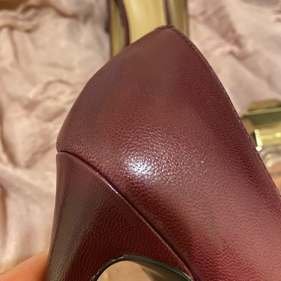 🌟Burgundy Banana Republic High Heels🌟 - Picture 3 of 10